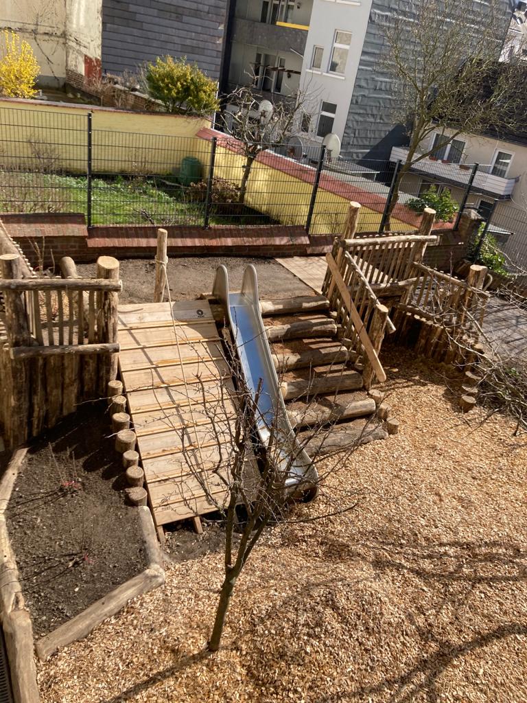 d4773542-c14d-4fbb-b488-45094b8bd53b